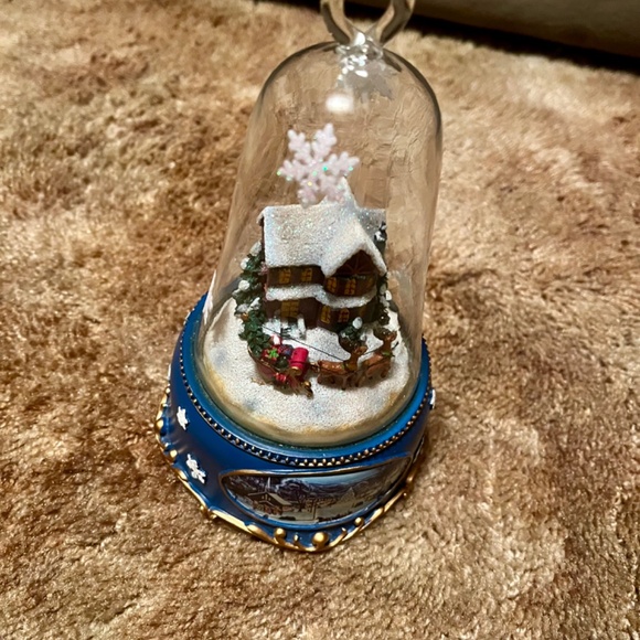 Musical Christmas Decor - Picture 9 of 9